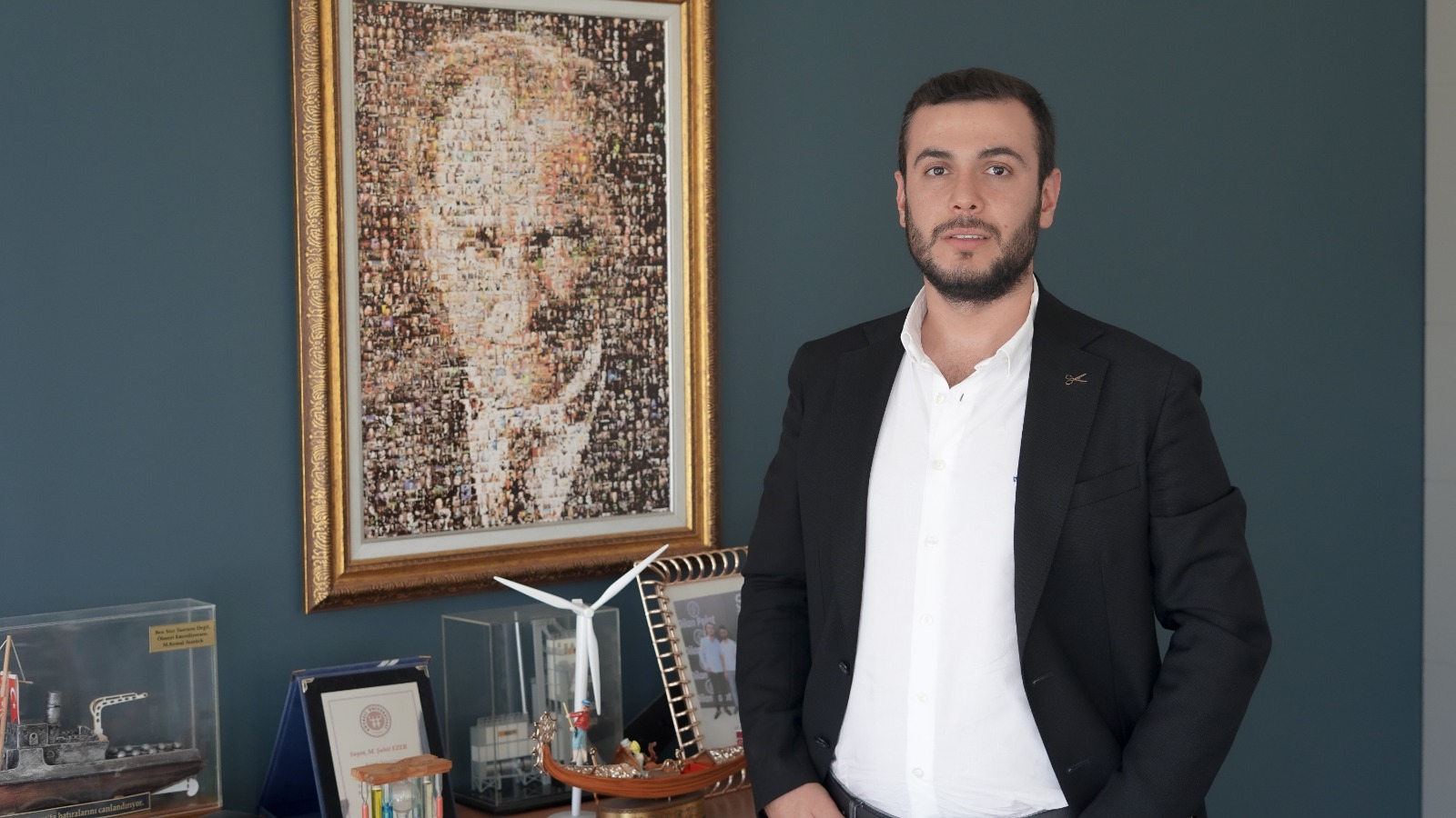 İŞ İNSANI EZER :“EŞSİZ KAHRAMAN MİLLETİMİZİN GÖNLÜNDE DAİMA YAŞAYACAK”