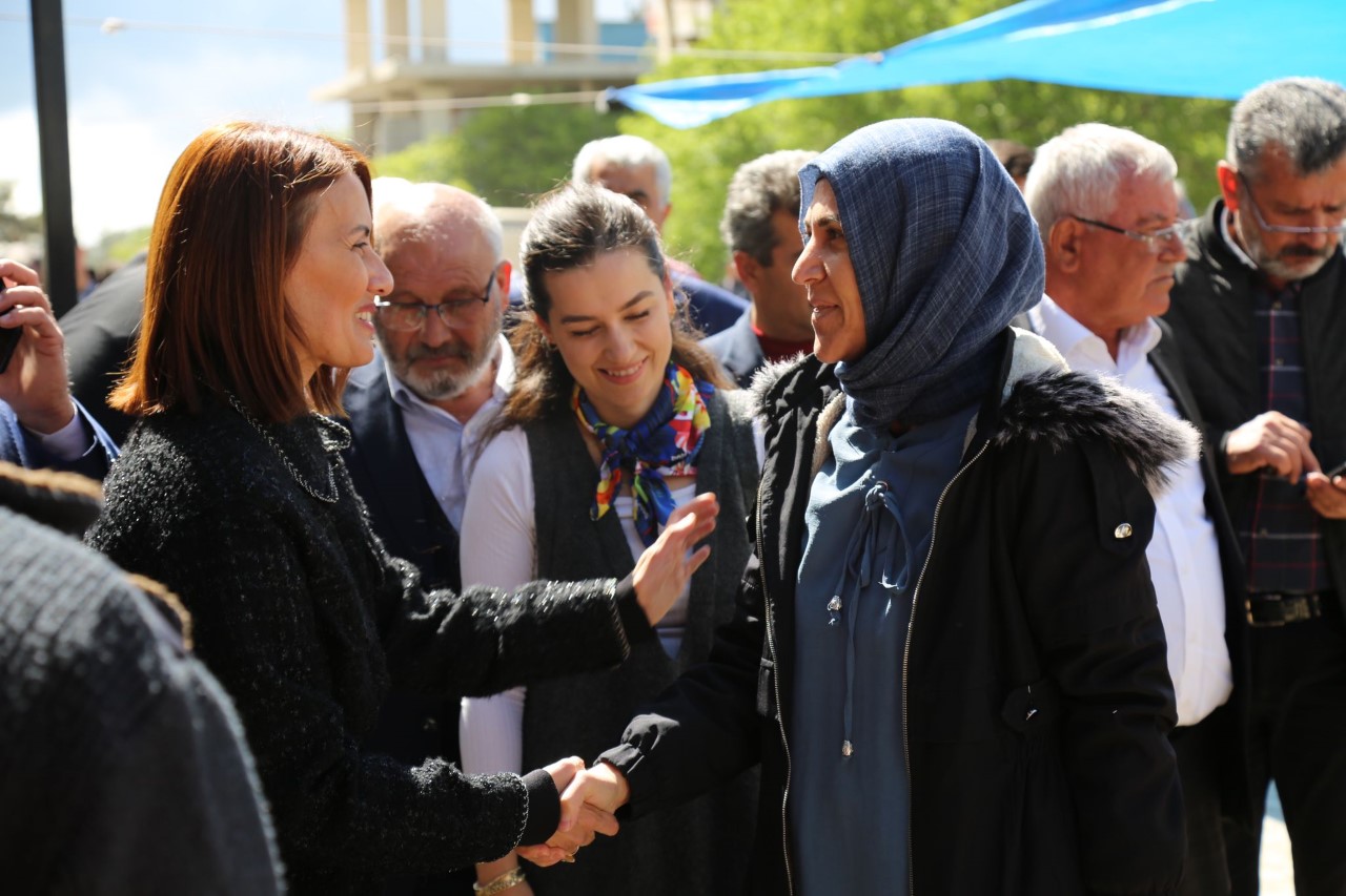 AK PARTİLİ SÖYLEMEZ: “SİZLERİN DESTEĞİYLE GÜLNAR’IN İLK KADIN VEKİLİ OLACAĞIM!”